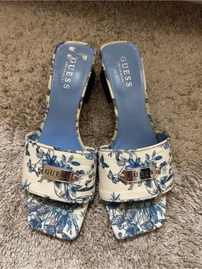 GUESS Cream & Blue Floral Slide Mules